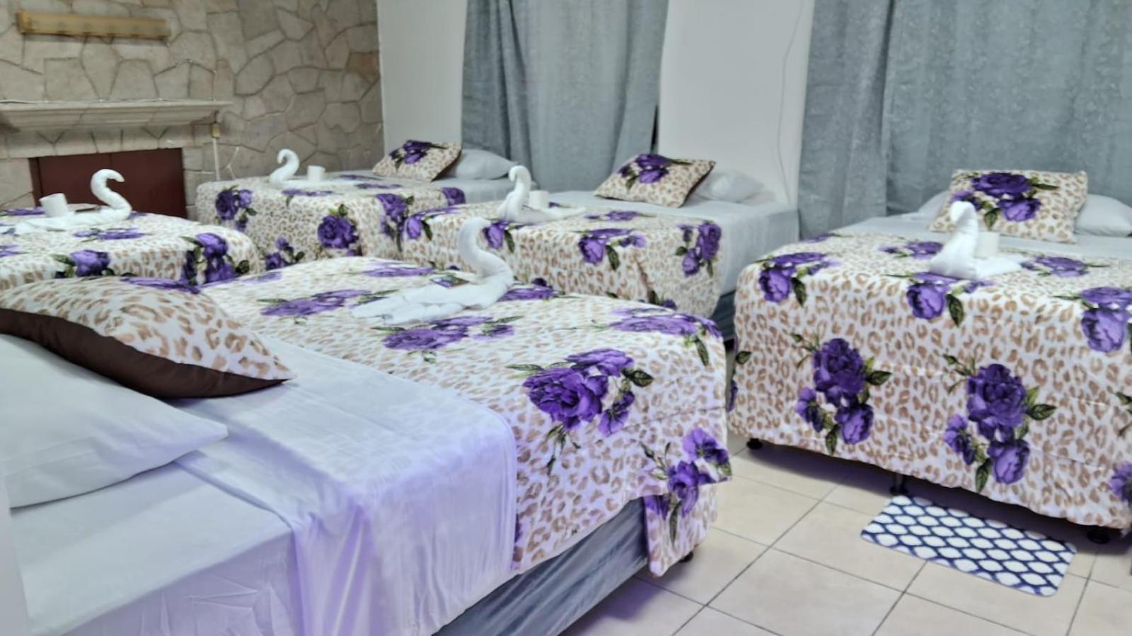 Hotel Kamelot Parque Central Quetzaltenango Eksteriør billede